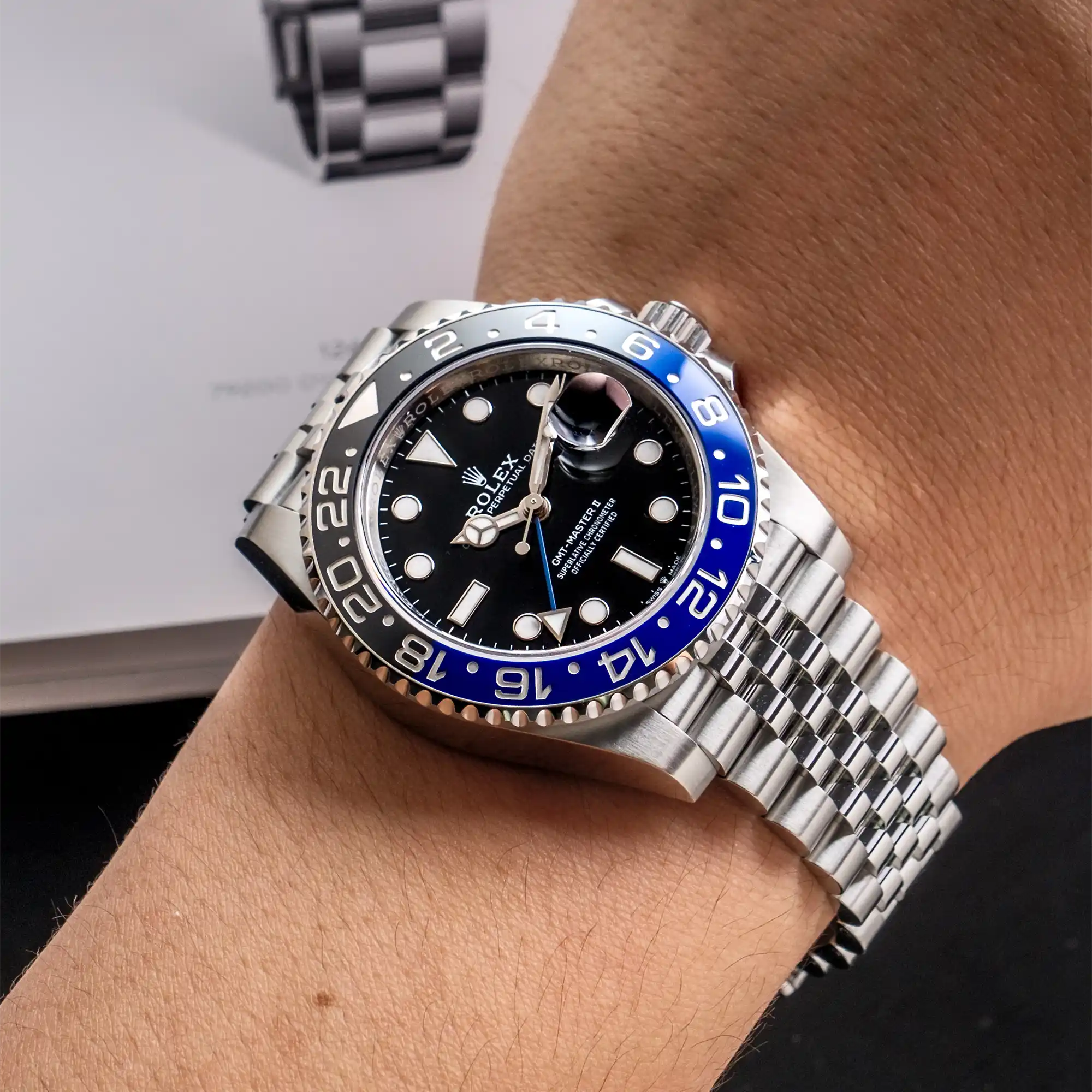Superclone Rolex GMT Master II "Batgirl" Jubilee 126710BLNR - Image 3
