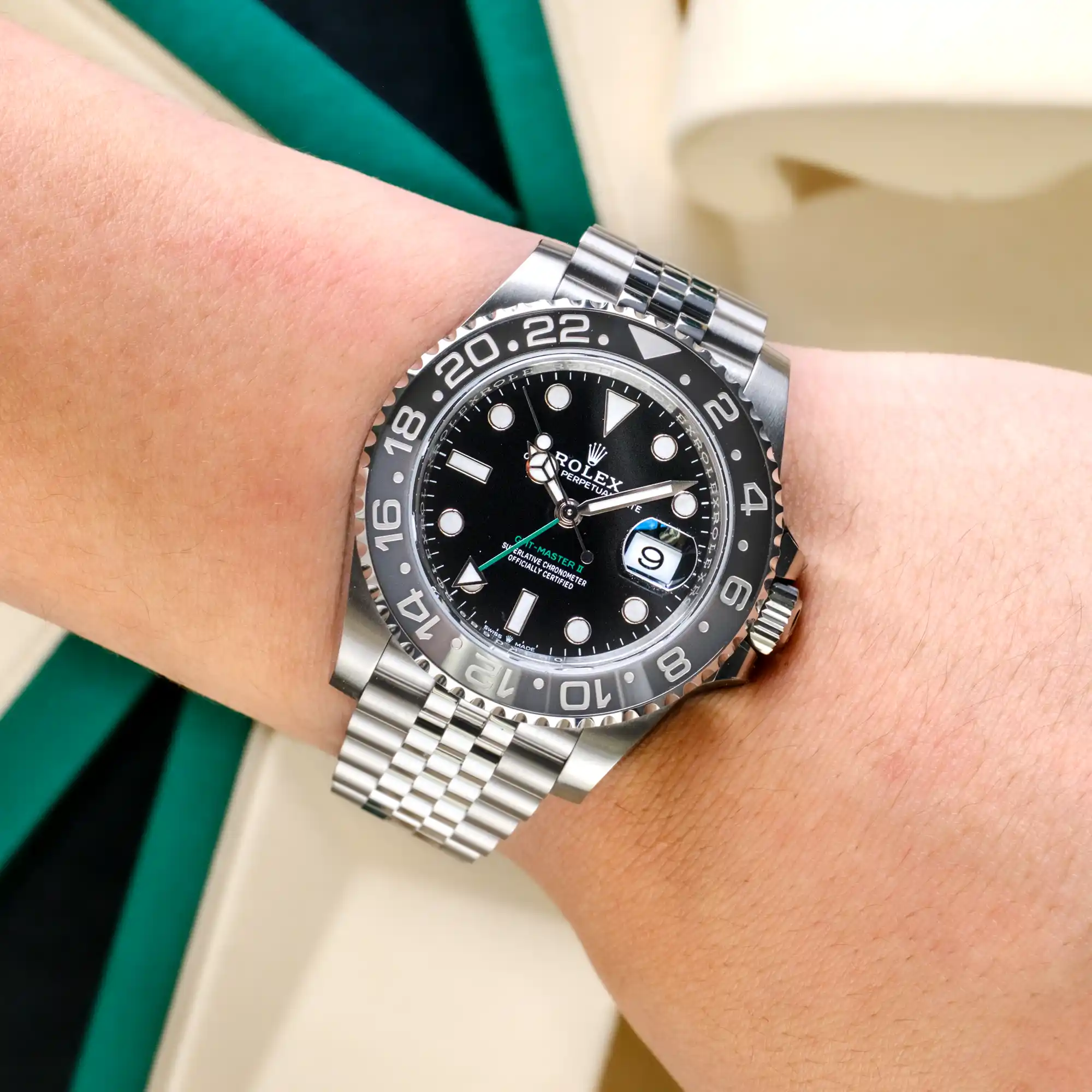 Superclone Rolex GMT Master II "Bruce Wayne" Jubilee 126710GRNR - Image 5