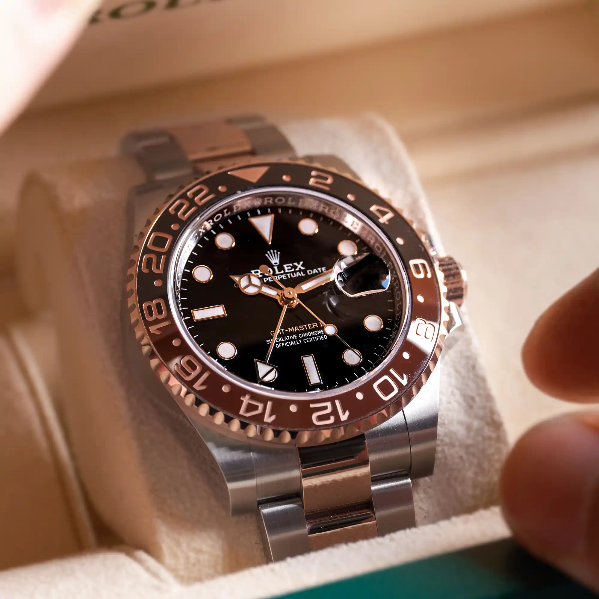 Superclone Rolex GMT Master II "Root Beer" Oyster 126711CHNR - Image 2