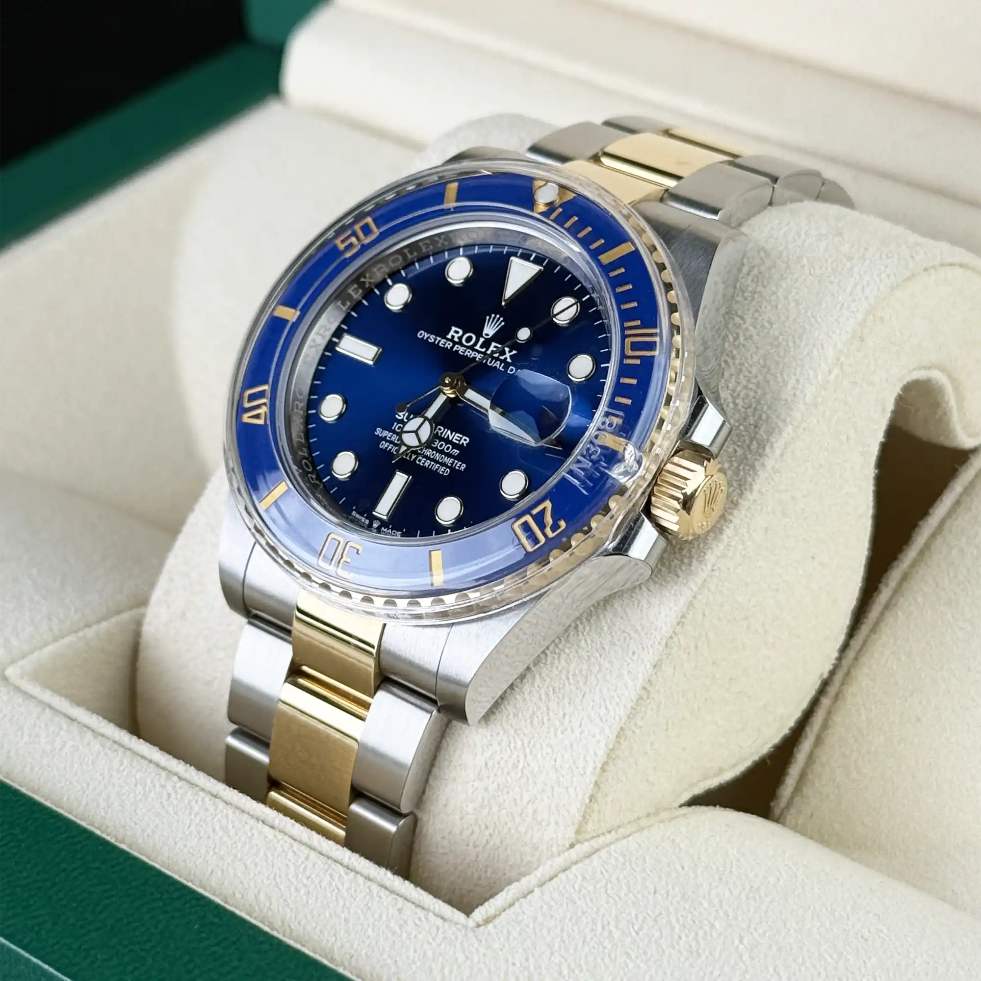 Superclone Rolex Submariner "Bluesy" 41 Oystersteel Yellow Gold 126613LB - Image 2